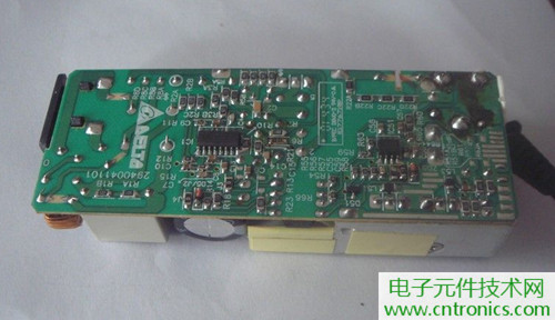 DIY：簡單自制可調(diào)移動電源