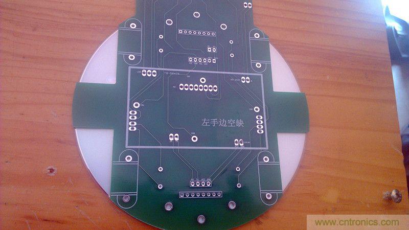 牛人力作！PCB版藍牙智能小車DIY