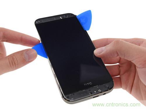 牛人強(qiáng)拆！新HTC One(M8)真機(jī)精密做工難修理