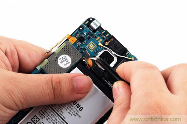 拆解狂魔荼毒新機三星金屬Galaxy A5，看槽點在何方？