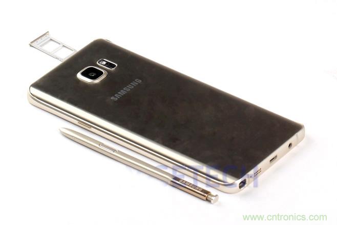 Galaxy Note5拆解，與S系列差距日漸模糊