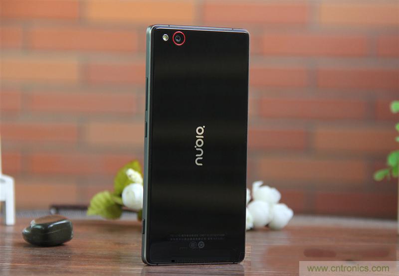 無邊框的 nubia Z9 ，一款既有驚喜，又有驚艷的智能手機