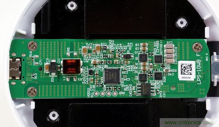 拆解對(duì)比：系出同門，小米、紫米無(wú)線充電器的差別有多大？